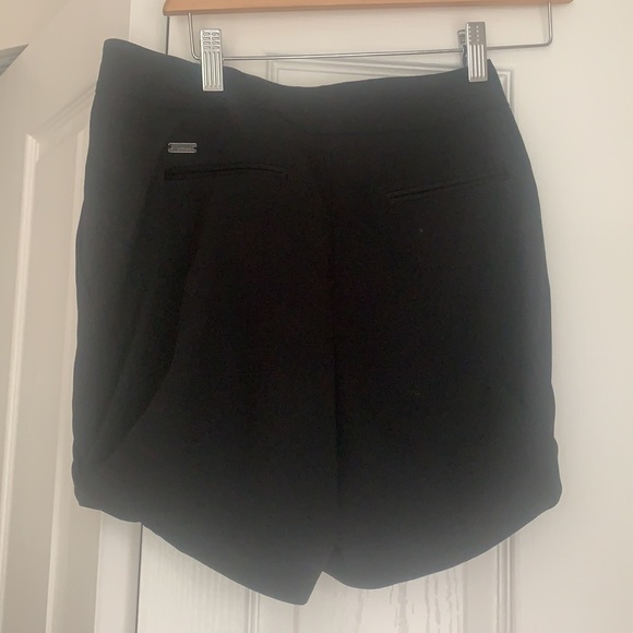 Wilfred black shorts - Picture 2 of 8